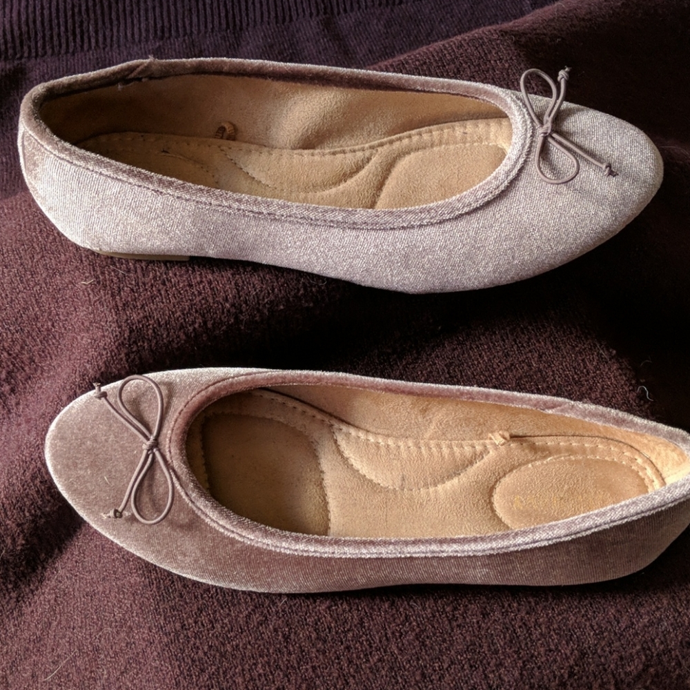 Almond toe velvet ballet shoes